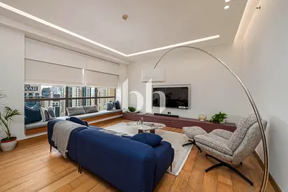 Upgraded | Italian designer | Furnished | Vacant