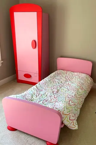Kids bed