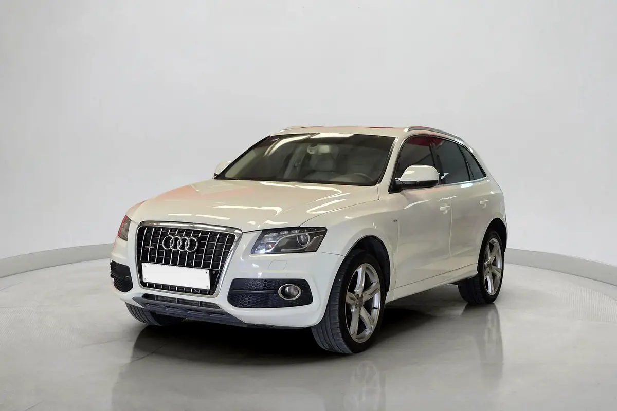 Audi Q5 2011 — photo 1 of 15