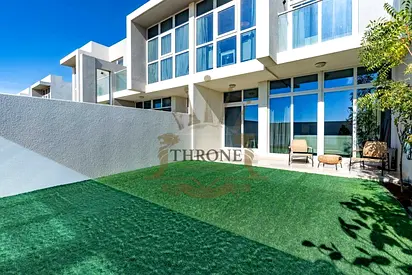 FULLY FURNISHED SPACIOUS TOWNHOUSE