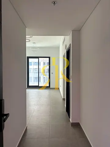BRIGHT 1BR | SPACIOUS LAYOUT | 2 BATHS | PRIME CENTRAL | AL SATWA (JGC)