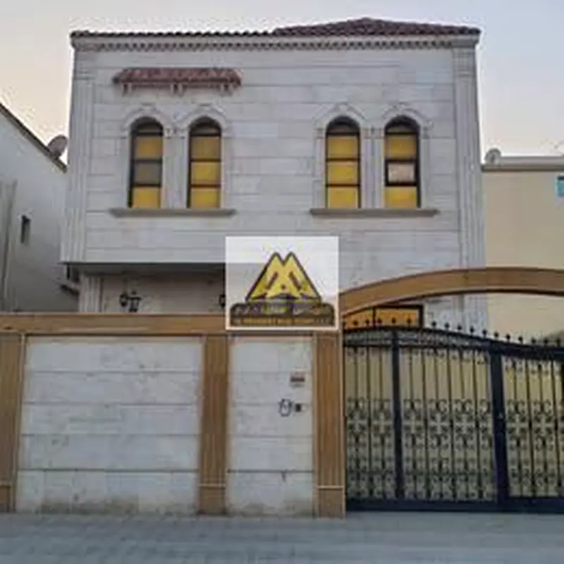 فيلا مميزة للبيع في الروضة 2 بموقع استراتيجي قريب من شارع الشيخ عمار