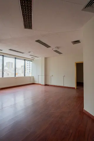 Commercial office for rent annually, 6 months free, free air conditioning, sea view in Sharjah, fully partitioned, very large area, at an amazing pric