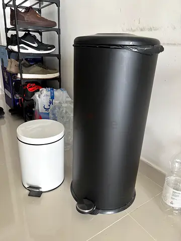 Trash/Garbage Bin