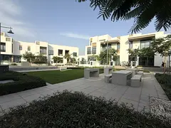 Single Row | 3 bed+maid | Skylight Type
