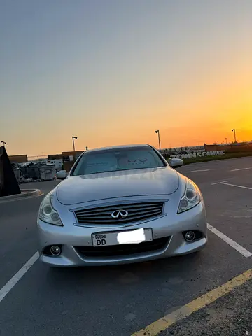 Infiniti G25 excellent condition