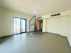 Prime Location II Vacant II 4BR+M