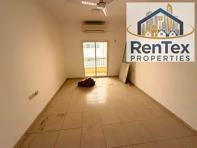 HUGE OFFER STUDIO CLOSE HALL WITH BALCONI ,ONE WASHROOM