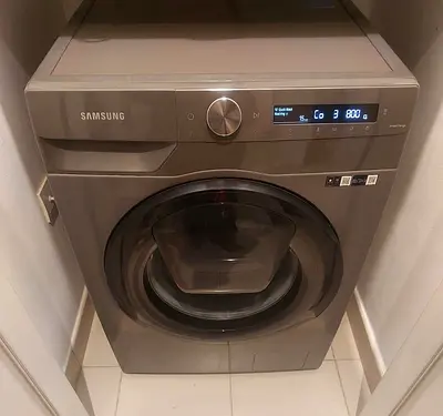 Samsung 9kg 1300 AED
