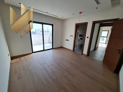 فيلا اول ساكن تشطيبات حديثة تصمميات رائعة 4 غرف ماستر وباركينج مغطى فى الحوشى الشارقة