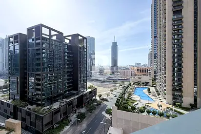 Vacant | Mid Floor | Back Facing