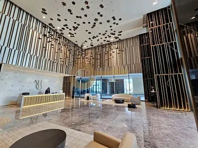 SPACIOUS UNIT | PRIME LOCATION | NEAR SHEIKH ZAYED