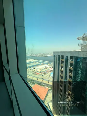 شقة غرفتين وصالة في أبراج الأورينت الليوارة، ماستر، 2 حمام، بلكونة، إطلالة بحرية بانوراما، تشطيب فخم، باركن مجاني، 50 ألف، 4 دفعات، تأمين شيك. موقع مم