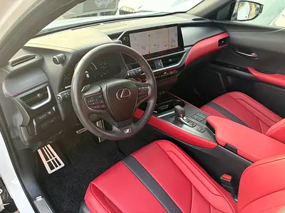 صورة 11 لـ 2024 Lexus UX-SERIES