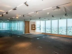 High floor | Panoramic City View | World Trade Center