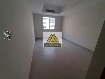 شقة غرفة ماستر في الحميدية 1 عجمان، أول ساكن، إطلالة على الشارع الرئيسي، تكييف مركزي. 38,000 سنويًا، 4/6 دفعات، موقع مميز.