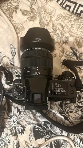 Fujifilm GFX-series Mirrorless Camera with 35-70mm Lens Mint with full equipments