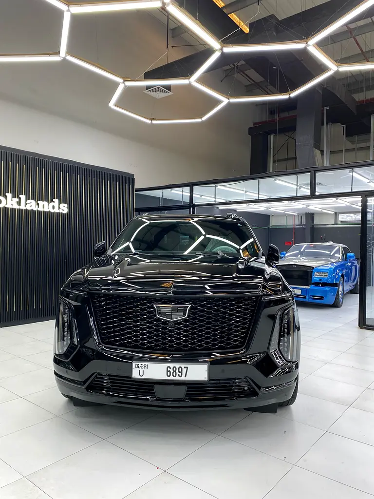 Cadillac Escalade 2025 — photo 1 of 13