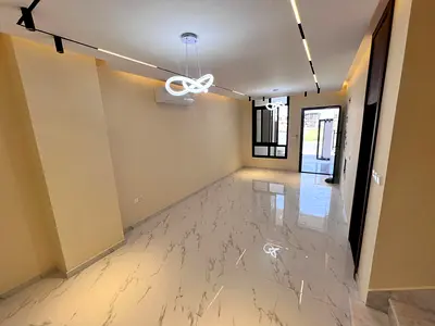 أول ساكن - طابقين مع روف - غرف ماستر - خزائن حائط - غرفة خادمه - مجلس للنساء, مجلس للرجال - تكيفات اسبليت جديده