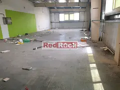For rent in Al Quoz 5866 Sqfeet Warehouse with 60 Kw