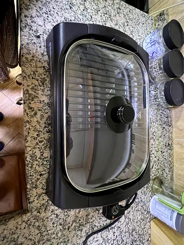 Electric indoor grill/griddle with glass lid - used, good condition