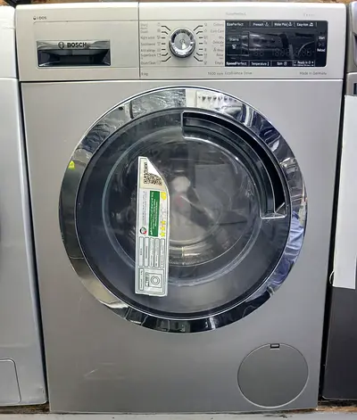 Bosch 8 series 9 kg washing machine same like new conditon for sale