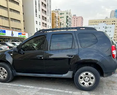 Renault Duster 2016 under contract with authorised service center.