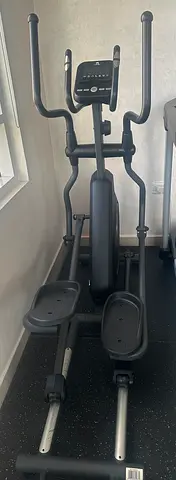 Elliptical Trainer / Cross Trainer - Good Condition. Only used at home. Very very light usage.