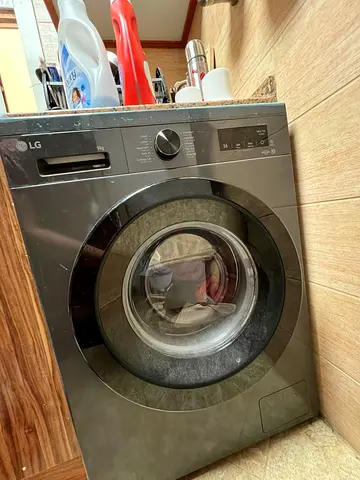 LG Front Load Washing Machine - 7kg, Good Working Condition