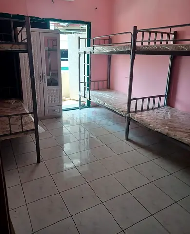 Ladies bedspace near union and salah din metro station