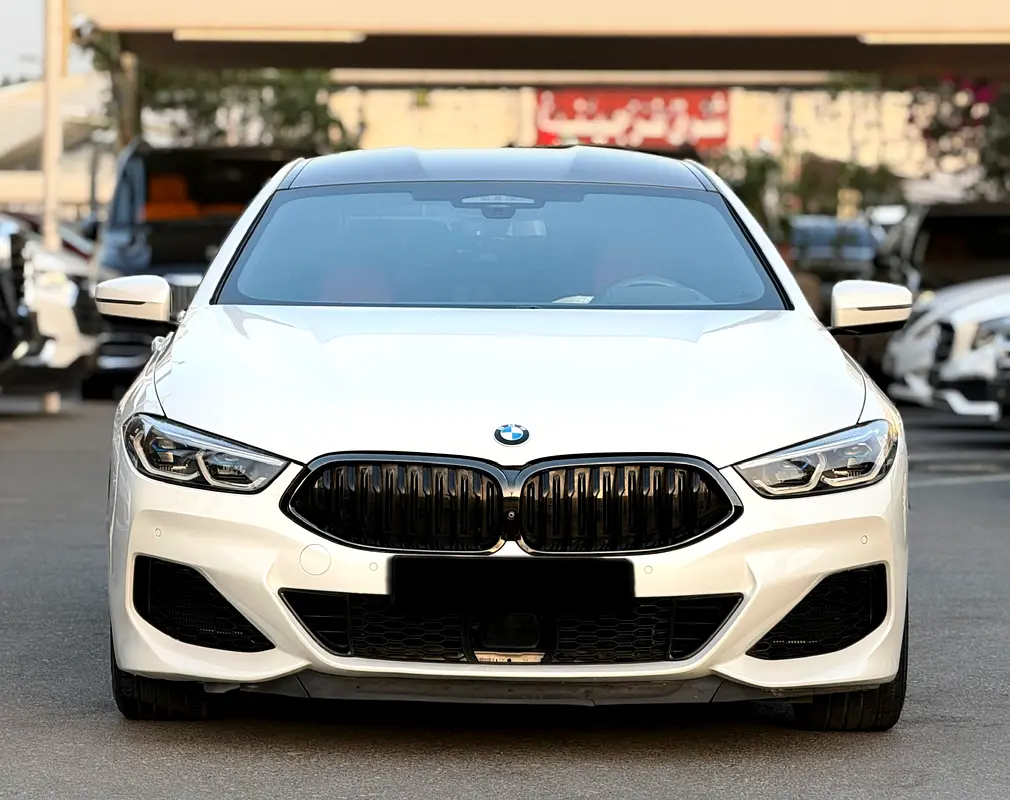 BMW 8-Series 2022 — photo 1 of 15