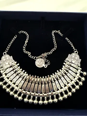 AAA antique style Silver-tone Tribal Statement Bib Necklace — Adjustable Chain