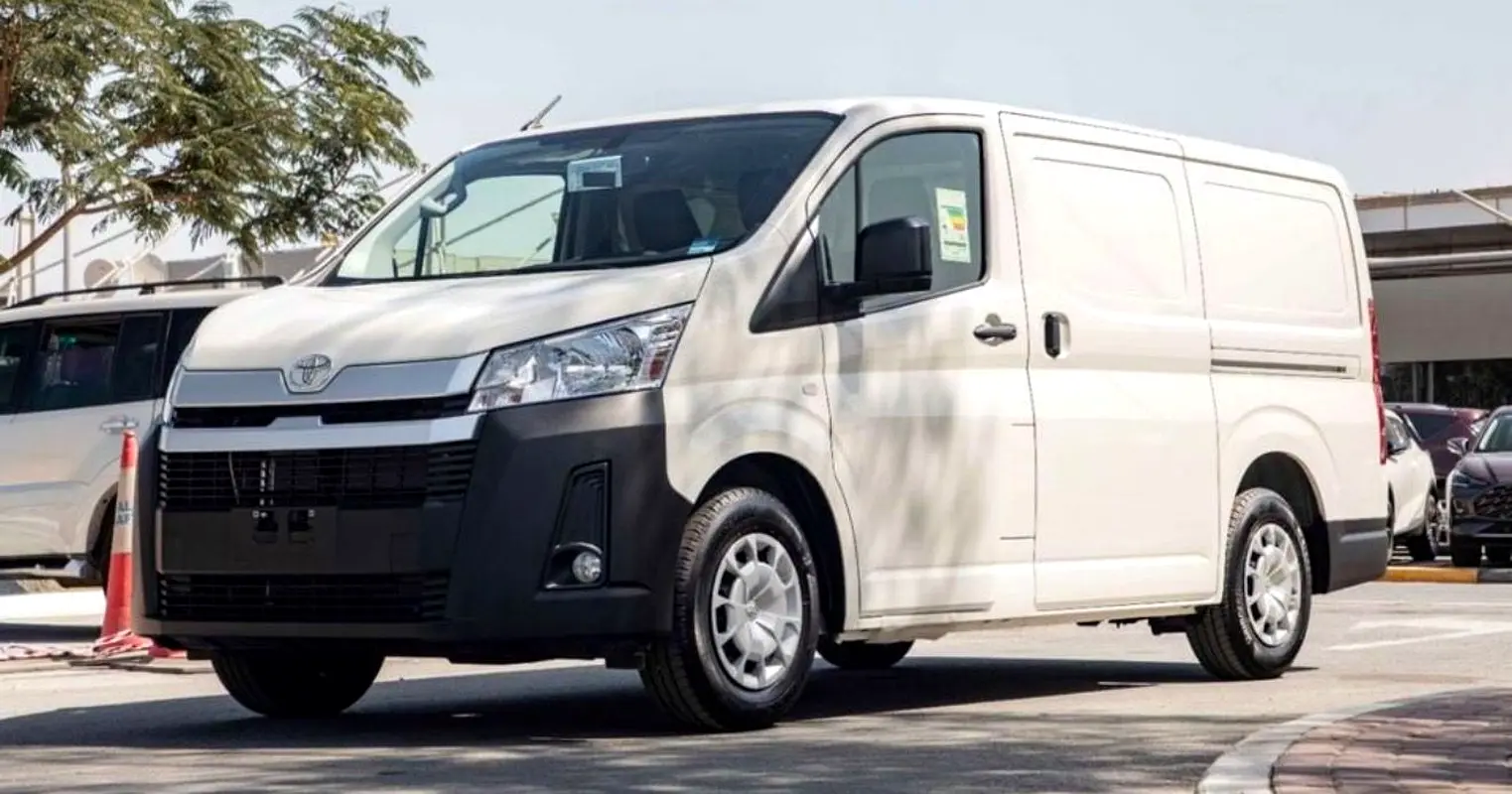 Toyota Hiace 2026 — photo 1 of 8