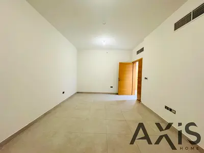 Waterfront Unit | Prime Area | Bright & Spacious