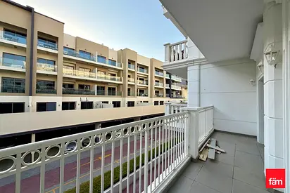 SEMI FURNISHED I BIG LAYOUT I NEAR MIRACLE GARDEN
