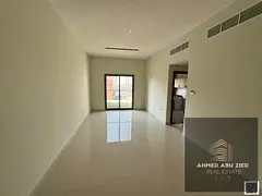 Luxury first-tenant apartment with one month free, two spacious bedrooms, large hall, super deluxe f