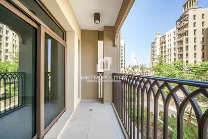 Overlooking Burj Al Arab | Spacious Layout