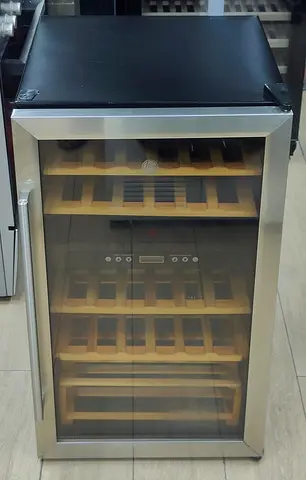 Hoover wine cooler 36 bottles capacity