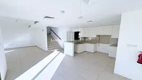 TH Plus Maids | Unfurnished | Close to park