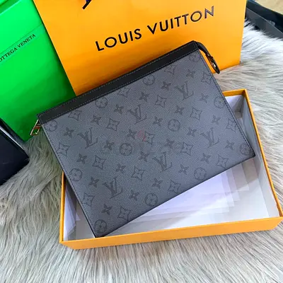 Louis Vuitton pochette voyage MM