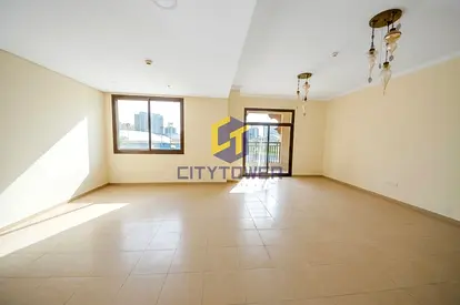 Huge Corner | 4 BHK with Maid's + Closed Kitchen Store + Study | en-suite bathroom