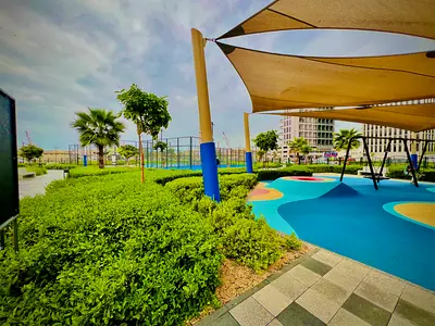 Hot Offer | Luxury Unit | Upgraded | Near Metro | Free Amenties