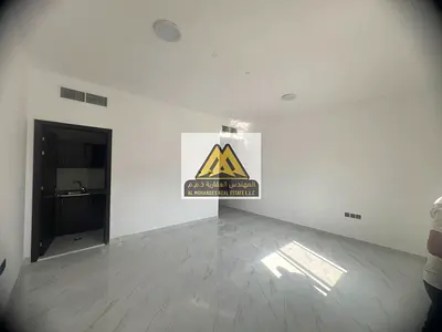 At an excellent price, suitable for everyone, with free maintenance from the owner. Excellent finishing. Prime location.