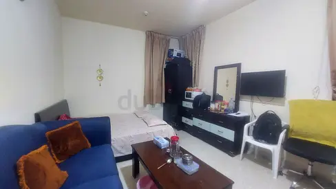 Fully furnished ROOM AVAILABLE FOR MUSLIM Fafrom 10th May to 10th June near model school Shaybia-12