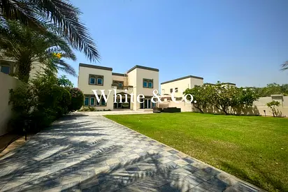 Large Garden | 3 Bedroom | Available July