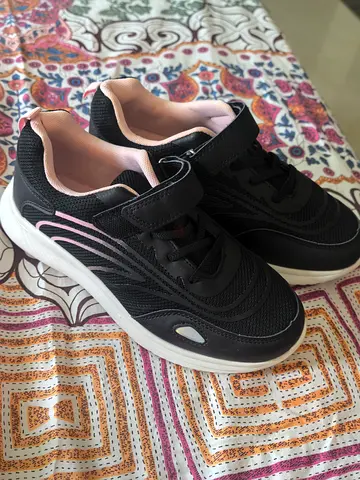 Black sports shoes