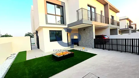 Luxury 4BR+Maid+Study | Corner and End Unit