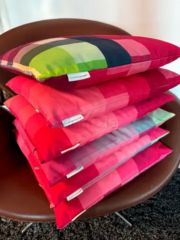 6x Kvadrat SOUL cushions designed by Cristian Zuzunaga, colour: red, 40x40cm (AED 2.556,- new price)