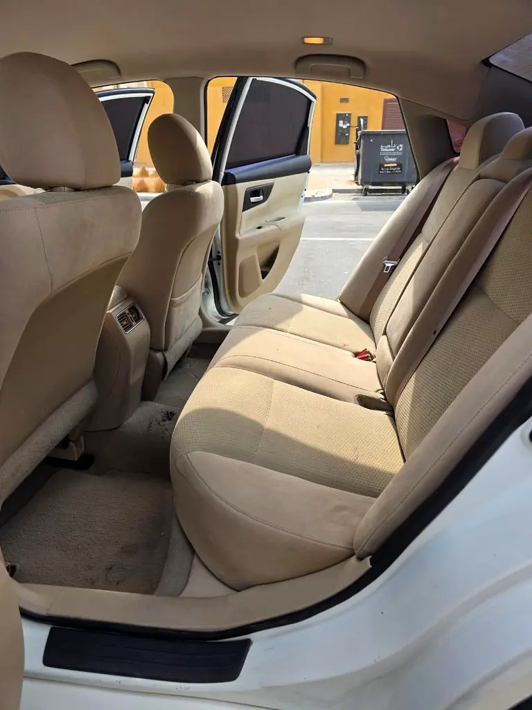Nissan Altima 2014 — photo 1 of 9