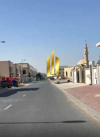 للبيع ارض سكنية في منطقة الحوشي - الشارقة